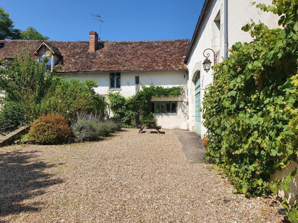Saint-Amand-en-Puisaye Ferme Equestre & Chambres D'Hotes Gateau Stables Proche Guedelon מראה חיצוני תמונה